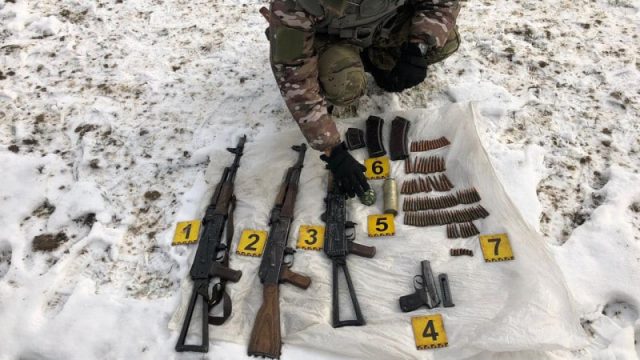 Алматы облысында қару-жарақ сақталған қойма табылды