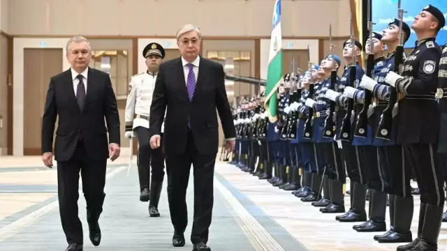 Ташкентте Қасым-Жомарт Тоқаевты ресми қарсы алу рәсімі өтті
