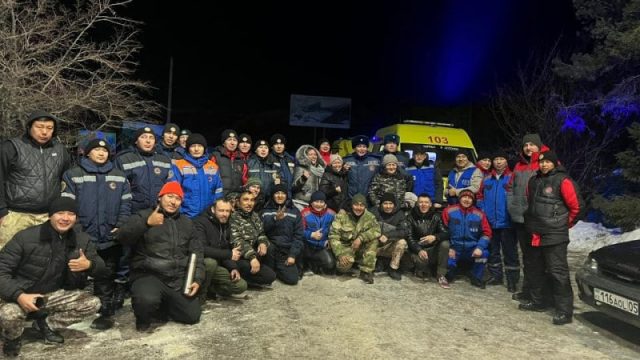 Бартоғай су қоймасынан 12 жүргізуші құтқарылды