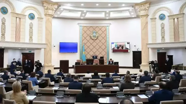 Қасым-Жомарт Тоқаев сенат отырысына қатысып жатыр