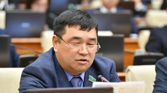 ОСК мәжілісмен Азамат Әбілдаевты депутаттық өкілетінен айырды