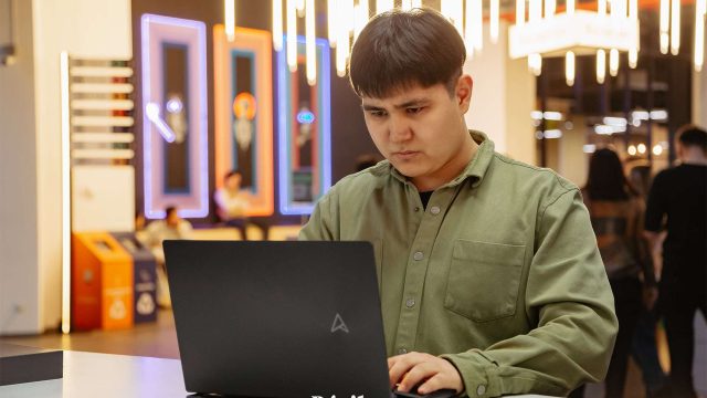 ASUS Zenbook Pro 14 Duo OLED — екі экран, екі есе өнімділік