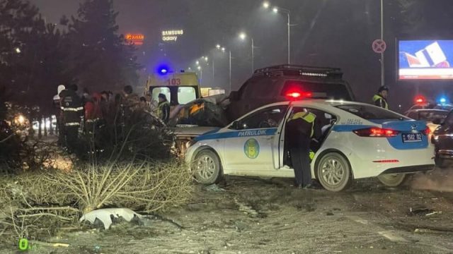 Алматыда ірі жол апатынан үш адам қаза болды