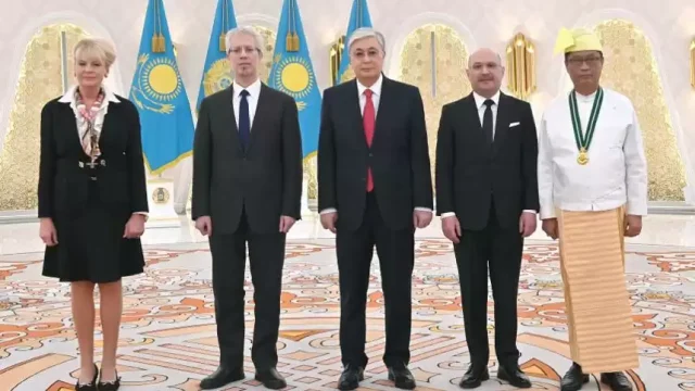 Президент бірқатар мемлекеттің елшілерінен сенім грамоталарын қабылдады