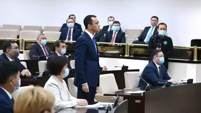 Мәулен Әшімбаев сенат спикері болып сайланды