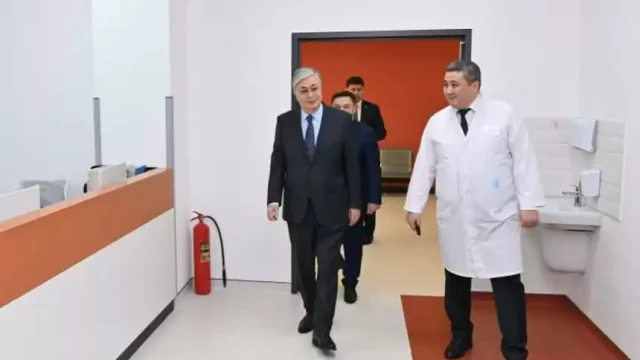 Тоқаев клиникалық оңалту орталығының жұмысымен танысты