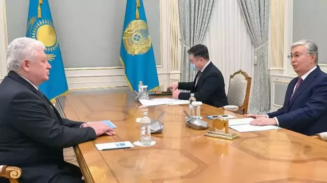 Мемлекет басшысы SCAT әуе компаниясының президентін қабылдады