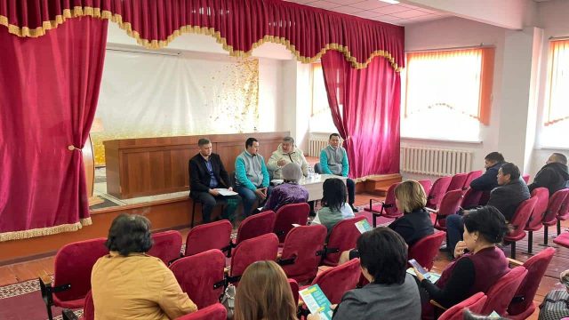 Тұрғындар тіршілік нәрінен таршылық көрмесек дейді