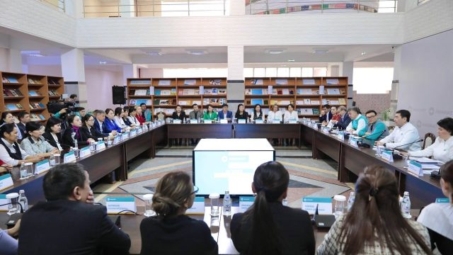 «AMANAT» партиясы үш мың мектепті жаңғыртуды қолға алады – Ерлан Қошанов