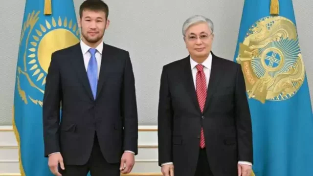 Президент Шавкат Рахмоновты UFC-дегі кезекті жеңісімен құттықтады