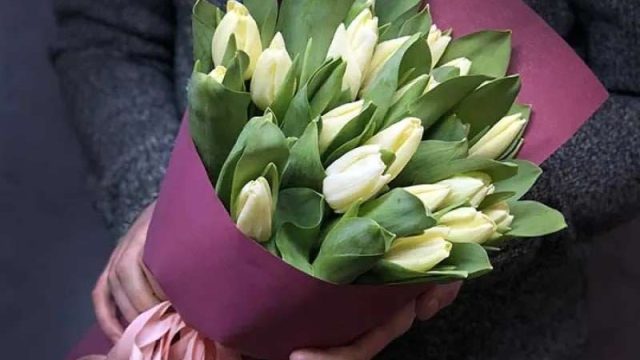 8 наурызға орай Астанадағы әйелдерге қызғалдақтар тегін таратылады
