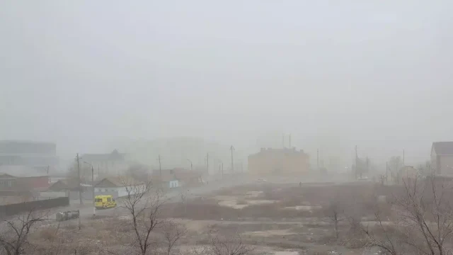 Атырауды түтін басты: министр экологиялық жағдайға қатысты пікір айтты