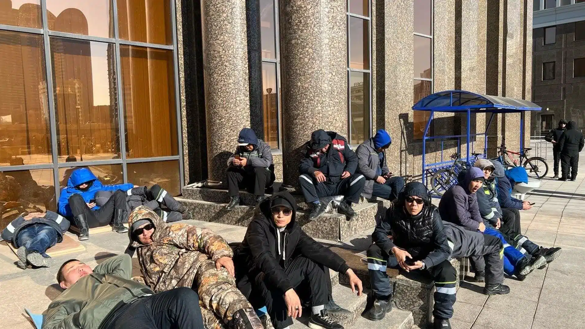 Жаңаөзендік жұмысшылар