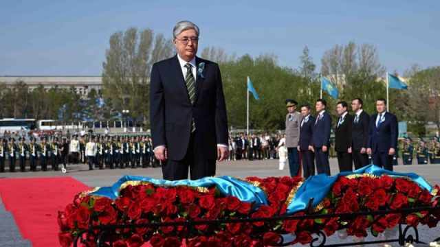 Президент соғыс жылдарында қаза болған жауынгерлердің рухына тағзым етті