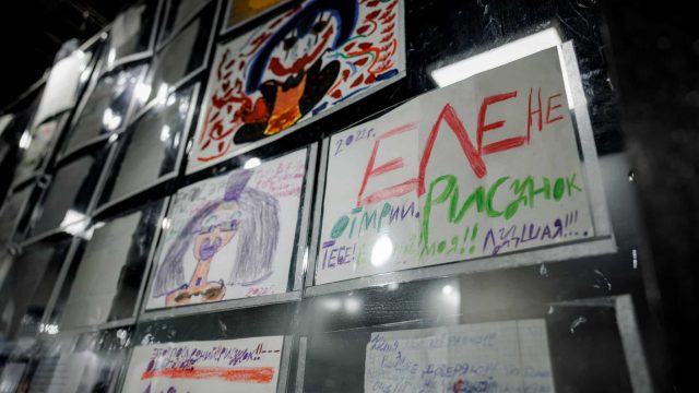 Efes Art Space алаңында инклюзив театрдың «Машаның хаттары» көрмесі ашылды