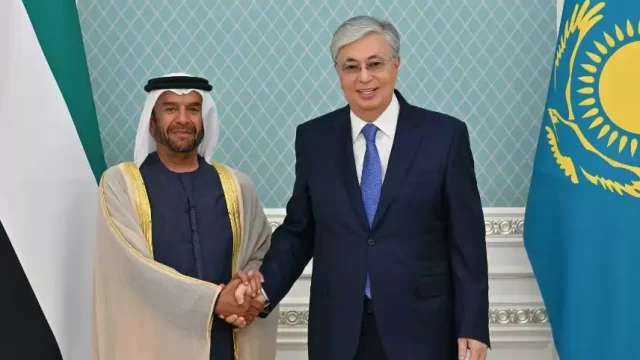 Қасым-Жомарт Тоқаев шейх Сурур бен Мұхаммед Әл Нахаянмен кездесті