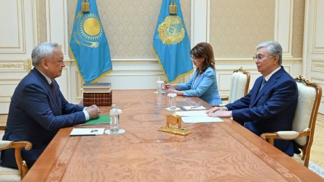 Мемлекет басшысы жазушылар одағының төрағасын қабылдады