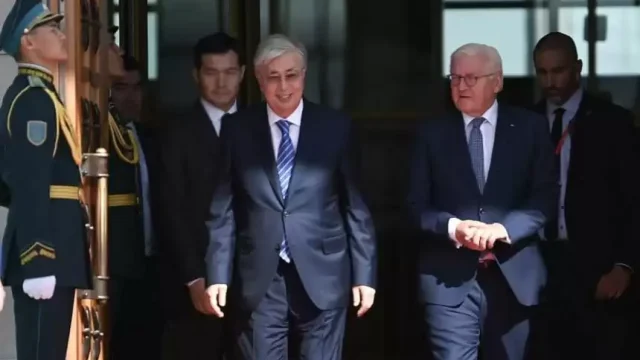 Қасым-Жомарт Тоқаев Германия президентін әуежайдан шығарып салды