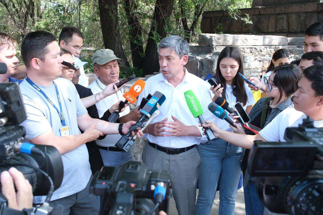 Алматыда жол жөндеу мен көпірлерді реконструкциялау не үшін керек? Әкімдік жауап берді