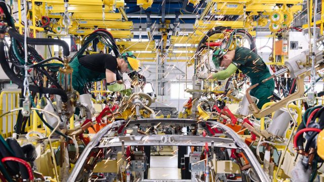 «Астана Моторс» 2026 жылы 100% дәнекерленген және сырланған жеңіл көліктерді өндіреді