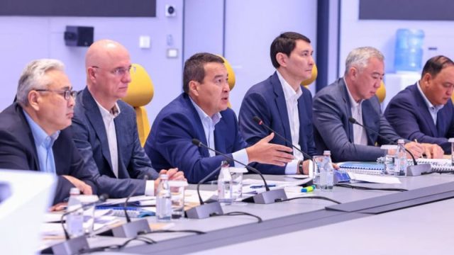 Әлихан Смайылов министрліктер мен университет басшыларын сынға алды