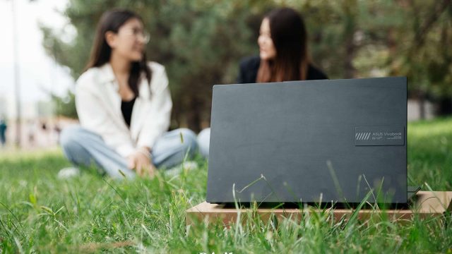 1-курс студенті Алматының қай жерін аралағысы келеді? ASUS Vivobook S 15 OLED-пен бірге