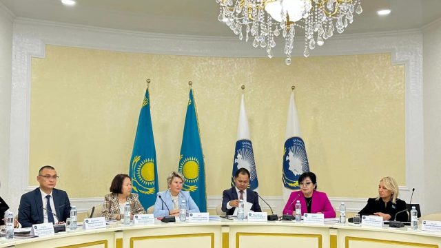 БҚО-да республикалық Аналар кеңесі отырысы өтті