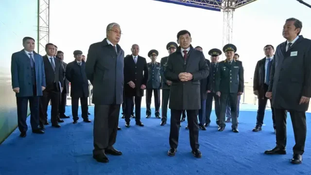 Қасым-Жомарт Тоқаев бронды техника шығаратын зауытқа барды