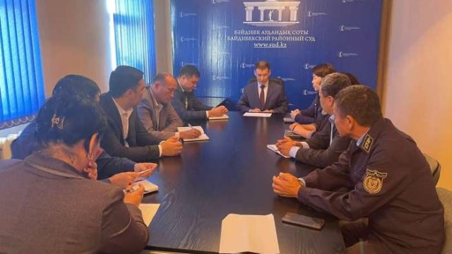 Айыппұлдарды өндіру туралы сот актілерін орындау тақырыбында дөңгелек үстел өткізілді