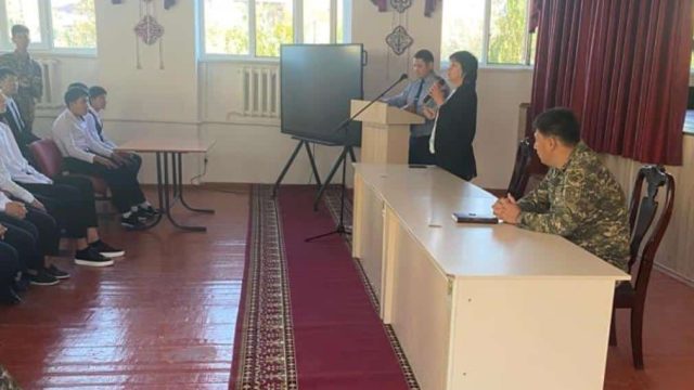 Түркістан облысының полицейлері жалған терроризмнің алдын алу туралы оқушыларға семинар өткізді