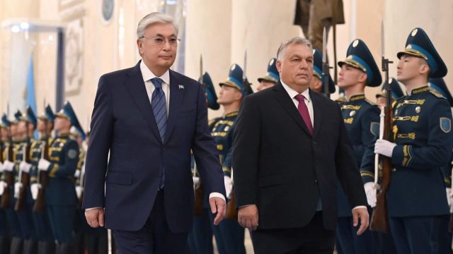 Президент Ақордада Мажарстан премьер-министрін қарсы алды