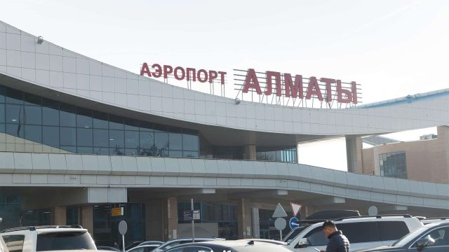 Алматы әуежайында рейстер кешігіп жатыр