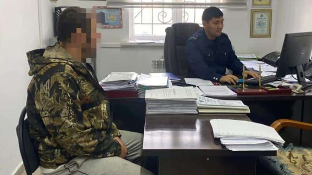 Қызметтік иттің көмегімен есірткі алып өтпек болған шетелдік ұсталды