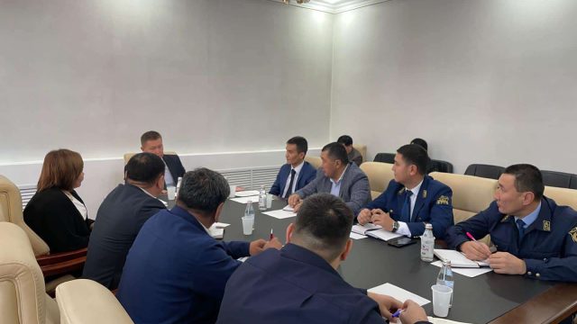 Сот орындаушылармен денгелек үстел өткізілді