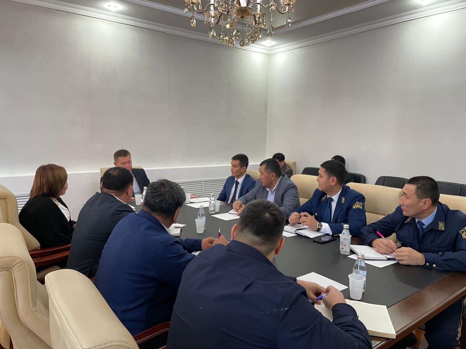 Сот орындаушылармен денгелек үстел өткізілді