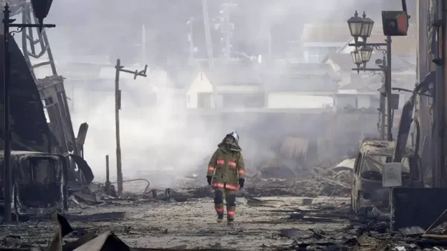 Жапониядағы жер сілкінісінен қаза болғандар саны 215-ке жетті