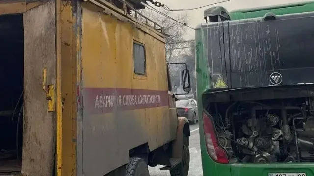 Алматыда автобус өртенді