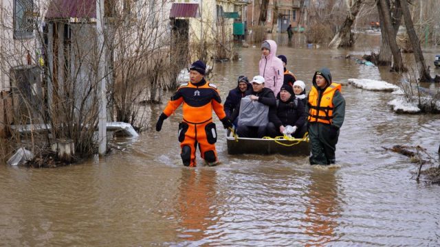 Су басқан өңірлерде 38 мыңнан астам адам үйіне оралды