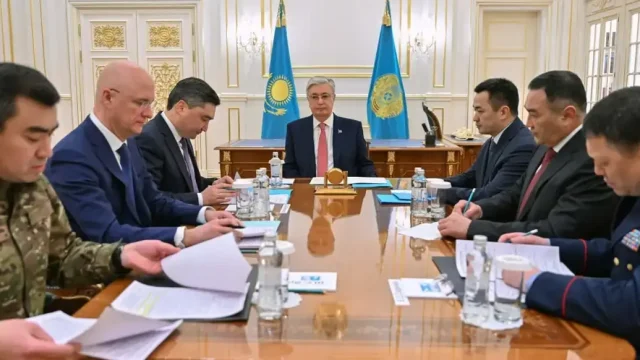 Мемлекет басшысы еліміздегі су тасқынына байланысты шұғыл кеңес өткізді