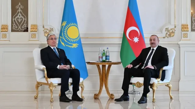Мемлекет басшысы Әзербайжан президентімен келіссөз жүргізді