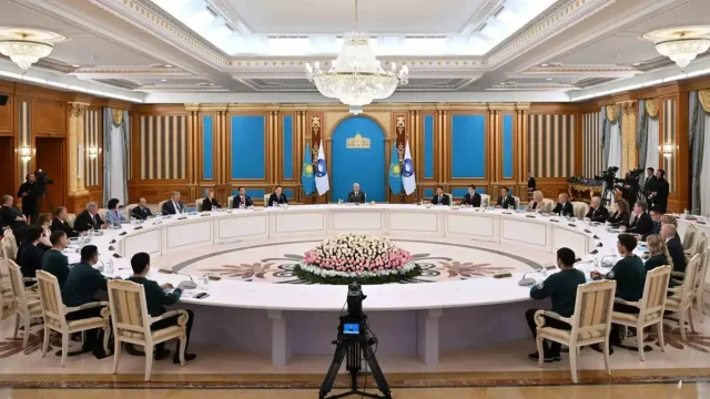 Президенттің төрағалығымен Қазақстан халқы Ассамблеясының ХХХІІІ сессиясы басталды