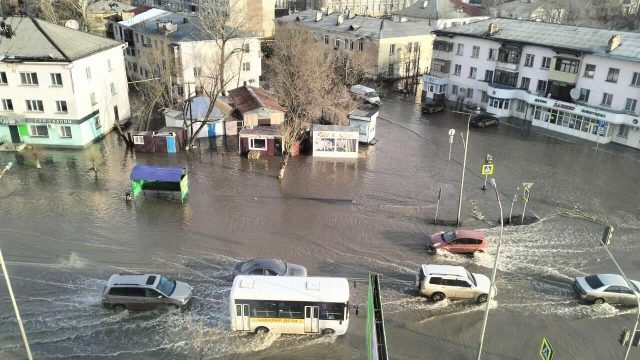 Су басқан өңірлерде 31 мыңнан астам адам үйіне оралды