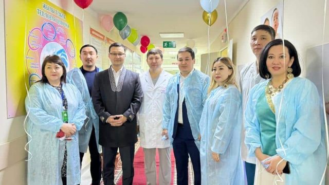 Наурызнама — Шаңырақ күні: Астанада жаңа босанған аналар мен нәрестелерге сыйлық табыс етілді