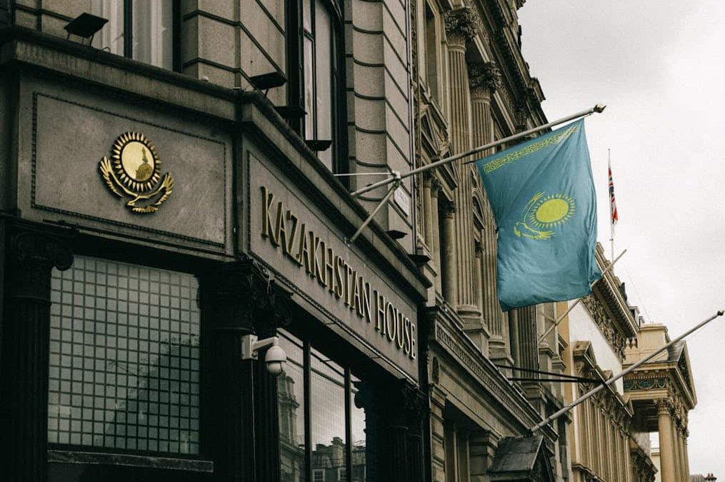 Ұлыбритания, елшілік