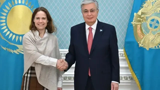 Президент Германия экономикасы Шығыс комитетінің басқарма төрағасын қабылдады