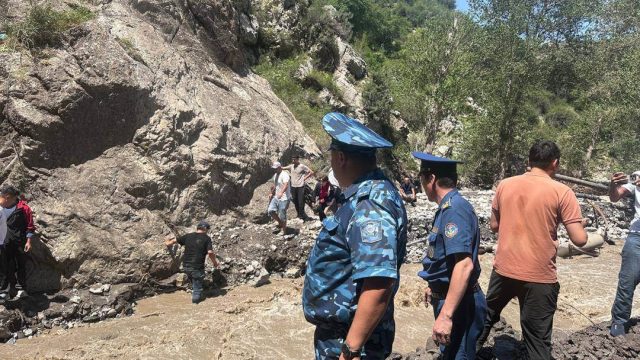 Қырғызстандағы сел кезінде жоғалған екі баланың денесі табылды