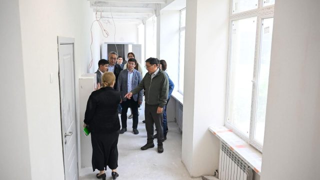 Алматы әкімі №9 мектепті оқу жылы басталғанға дейін күрделі жөндеуден өткізуді тапсырды
