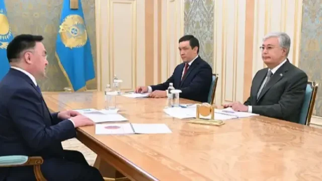 Президент жоғарғы сот төрағасы Асламбек Мерғалиевті қабылдады