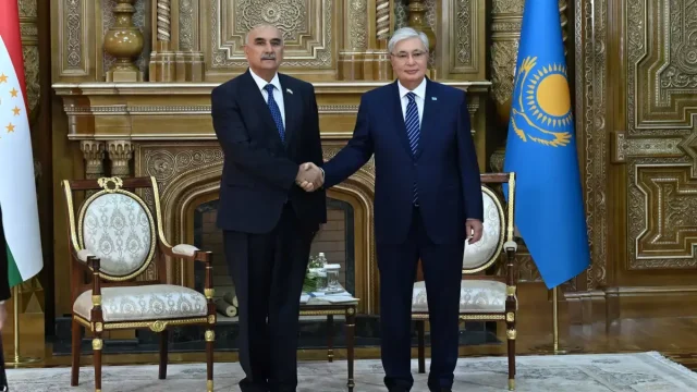 Президент Тәжікстан парламенті төменгі палатасының төрағасымен кездесті