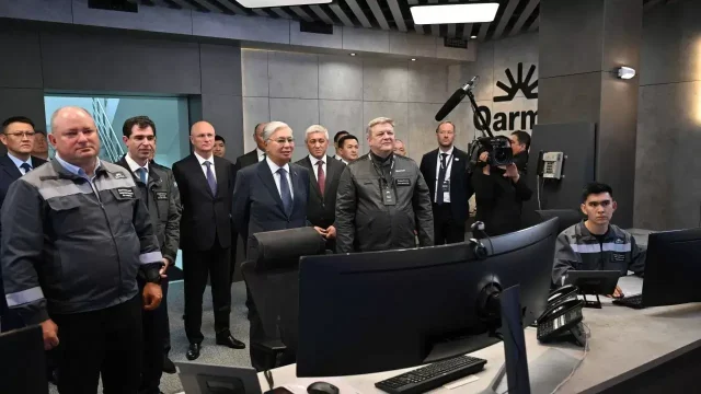 Мемлекет басшысы Qarmet металлургиялық комбинатына барды